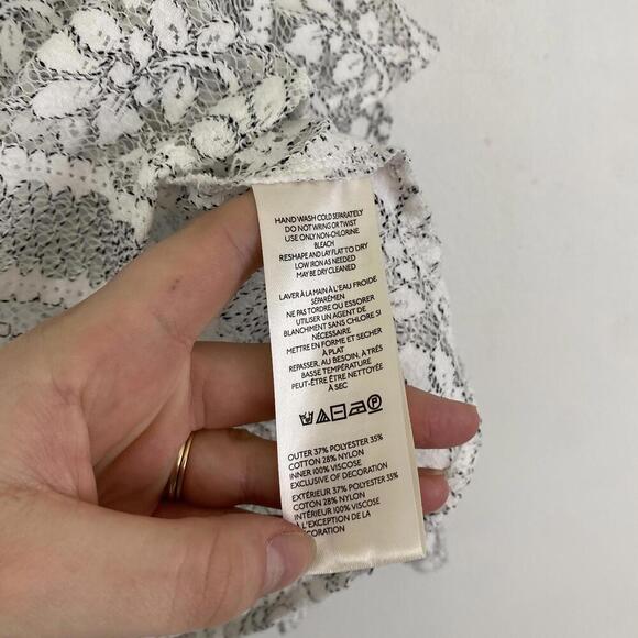 ANTHROPOLOGIE white and black lace long sleeve blouse - Picture 6 of 7